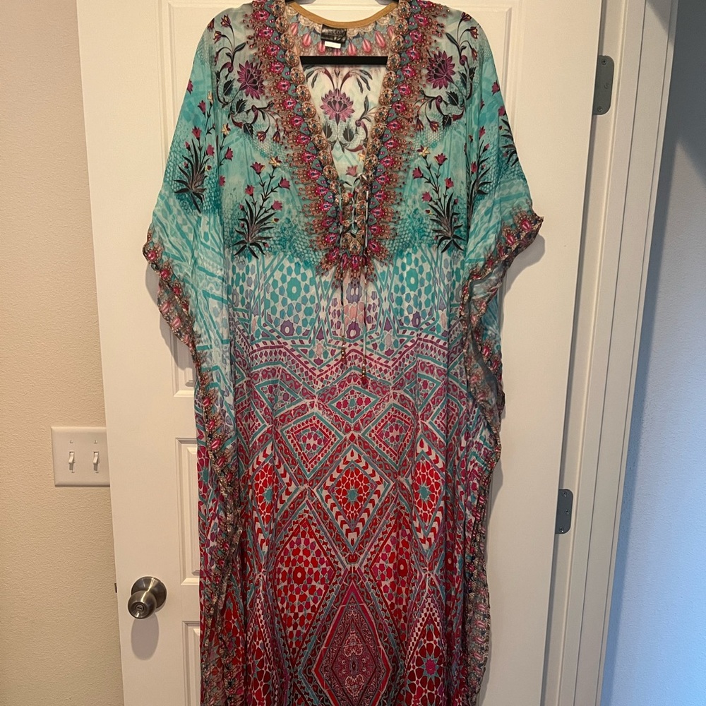 Caftan… one size fits all